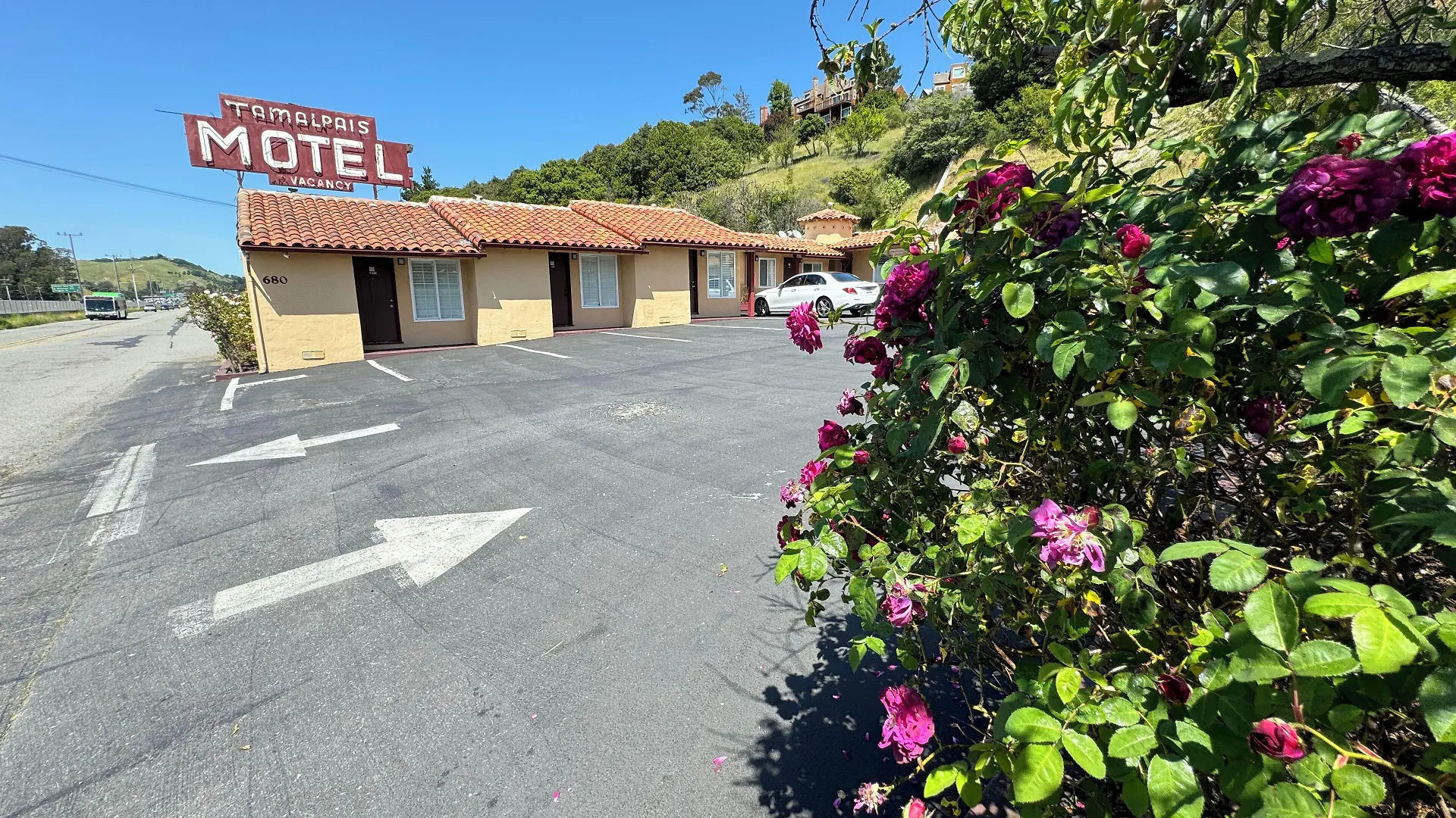 Where to Stay Near Gerstle Park: 4 Budget Hotels Reviewed